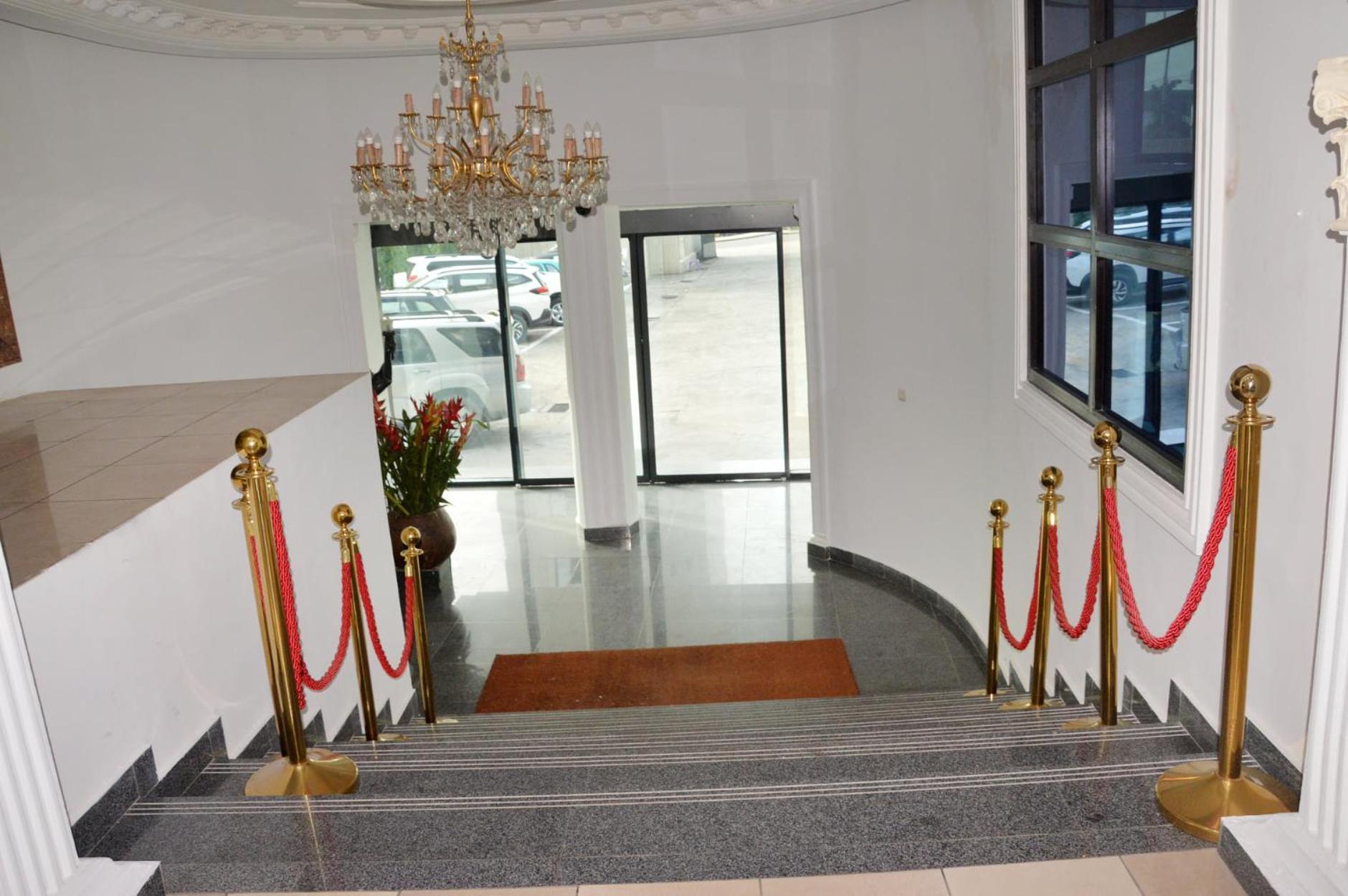 Hotel Vallee Des Princes 杜阿拉 外观 照片